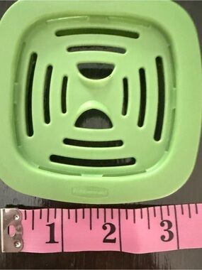 Rubbermaid Produce Saver 7K01 Replacement Grid Crisp Fresh Vent Tray Insert ONLY